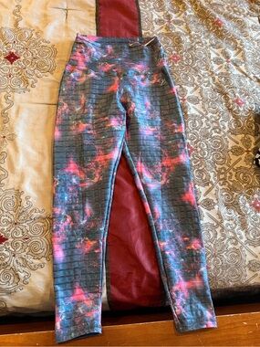 Abs2b Women's Galaxy-Print Performance scrunch booty leggings - Size Large